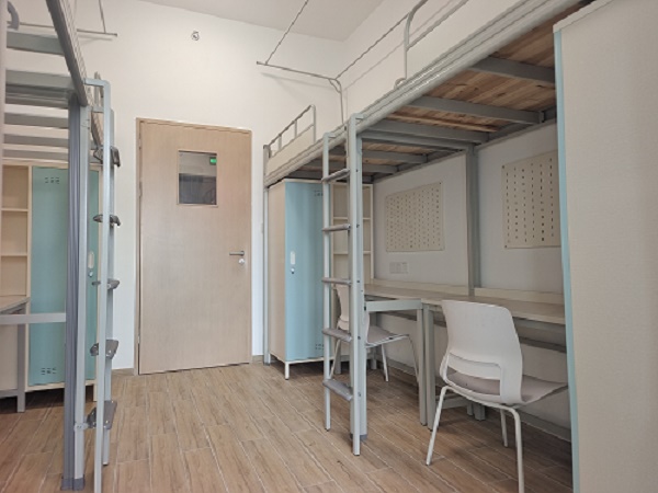 深圳市高級(jí)中學(xué)高中園宿舍公寓床已安裝到位！